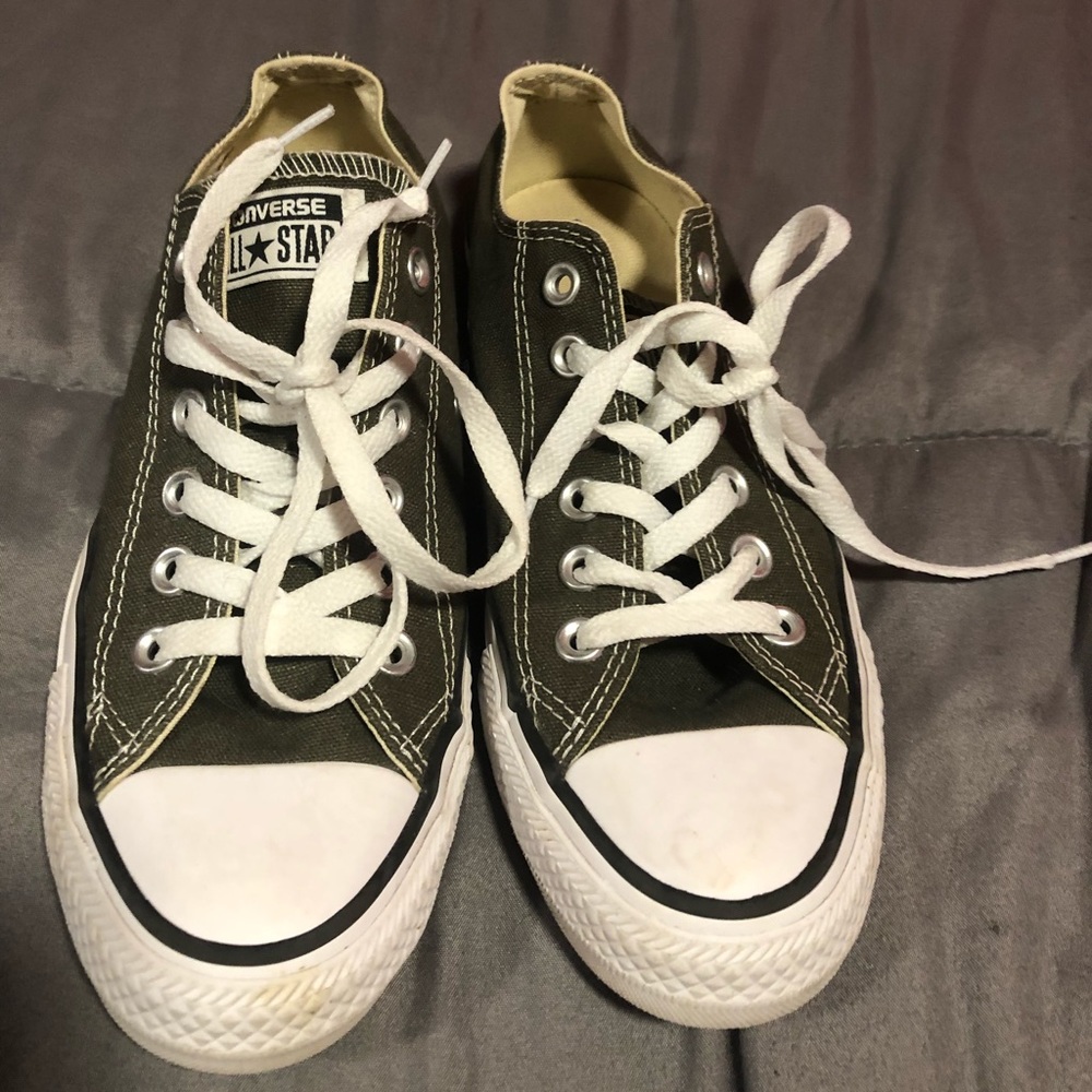 Converse low top army green size 6.5 women